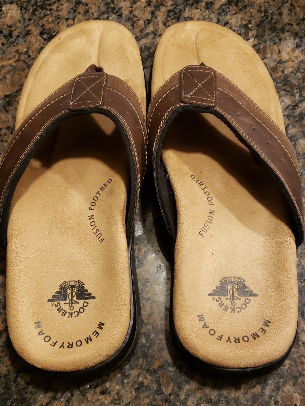 Dockers Flip Flops - Picture 6 of 6